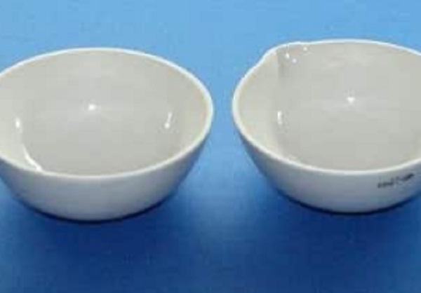 porcelain saucepan in the laboratory